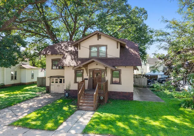 Photo 1 of Single family home for sale at 709 10th Street Ne, Austin, MN 55912 | MLS# 6648336 | Listing updated on 2026-08-24