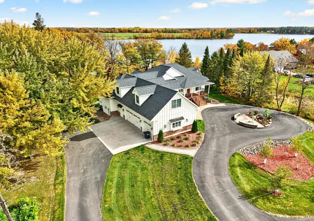 Photo 1 of Mansion for sale at 92176 Heppner Rd, Sturgeon Lake, MN 55783 | MLS# 6650010 | Listing updated on 2026-10-10