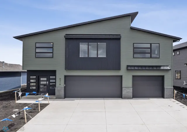 Photo 1 of Single family home for sale at 8318 61st Street S, Horace, ND 58047 | MLS# 6652637 | Listing updated on 2026-09-24
