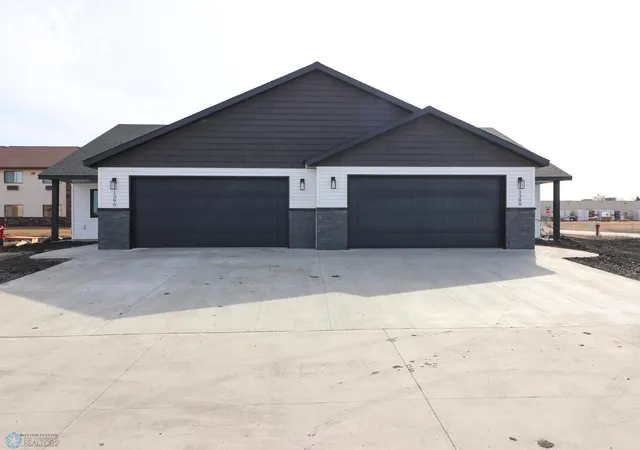 Photo 2 of Townhouse for sale at 1394 Prairie Ln, Wahpeton, ND 58075 | MLS# 6658789 | Listing updated on 2026-09-09