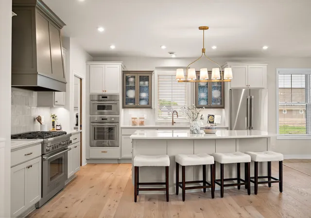 Photo 4 of Single family home for sale at 116 Spring Farm Rd, Saint Paul, MN 55127 | MLS# 6673475 | Listing updated on 2026-10-26