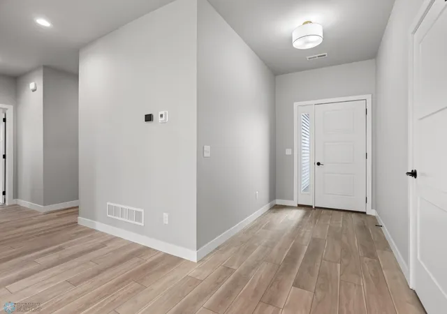 5th image of 707 Blaine St N, Colfax, ND 58018 | MLS# 6674666