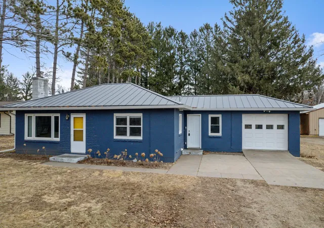 Single Family Residence at S2406 County Rd Oo, Cochrane, WI 54622 | MLS# 6680359 | | Sold on 2025-04-25