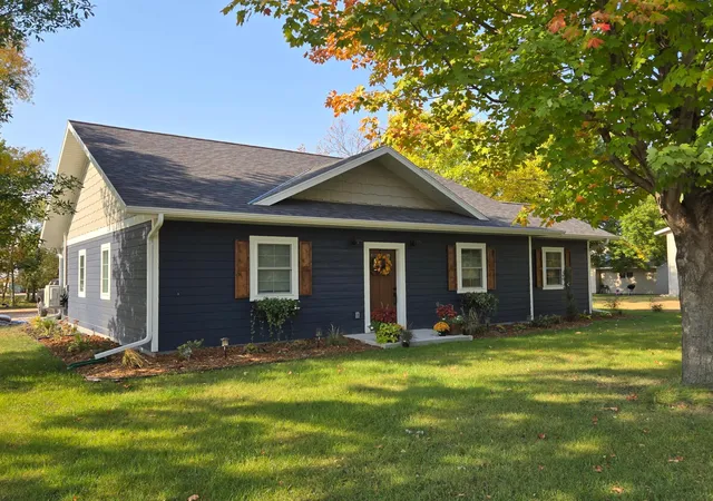 Photo 2 of Single family home for sale at 446 Pacific Ave, Hancock, MN 56244 | MLS# 6684947 | Listing updated on 2026-08-21