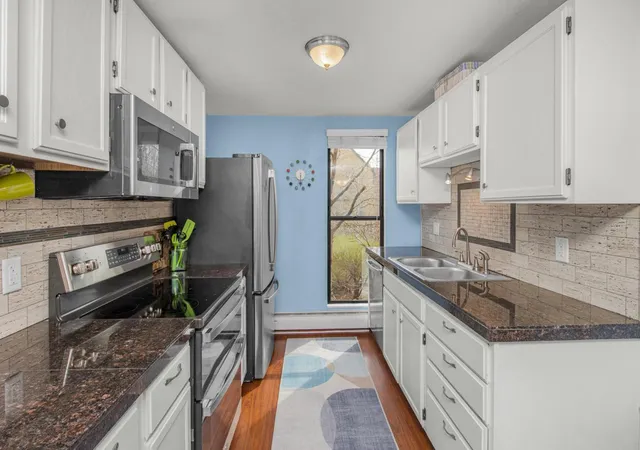 Listing Photo 1 - Condo for sale in building located at 1801 Elliot Ave, Minneapolis, MN 55404 - Unit #5
