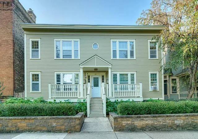 2nd image of 518 Laurel Ave, Saint Paul, MN 55102 | MLS# 6689608