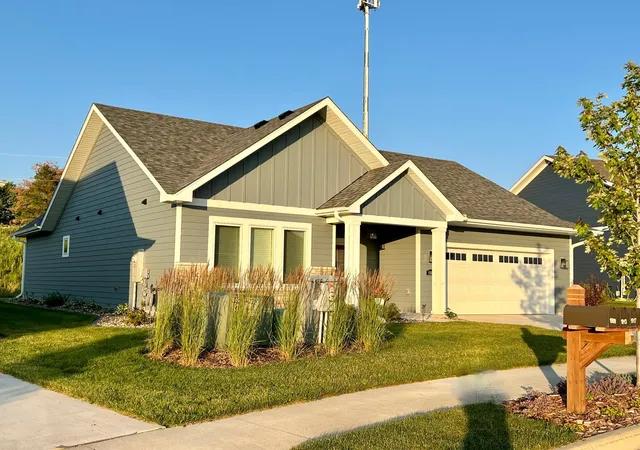 Photo 3 of Single family home for sale at 2019 Erie Dr, Northfield, MN 55057 | MLS# 6689670 | Listing updated on 2026-05-27