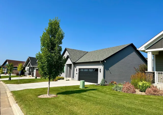 Photo 3 of Single family home for sale at 2019 Erie Dr, Northfield, MN 55057 | MLS# 6689670 | Listing updated on 2026-05-27