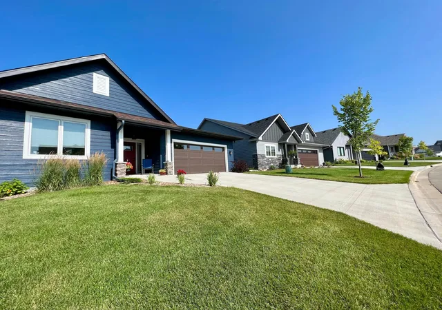 Photo 4 of Single family home for sale at 2019 Erie Dr, Northfield, MN 55057 | MLS# 6689670 | Listing updated on 2026-05-27