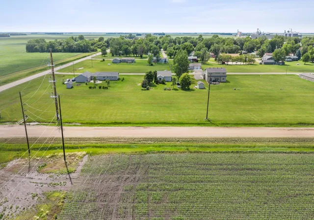 Homes for sale in Fairmount, ND | 302 5th St S, Fairmount, ND 58030 | MLS# 6693924