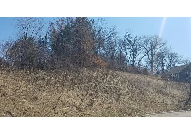 3rd image of 13868 Glendale Ct, Saint Paul, MN 55124 | MLS# 6703715