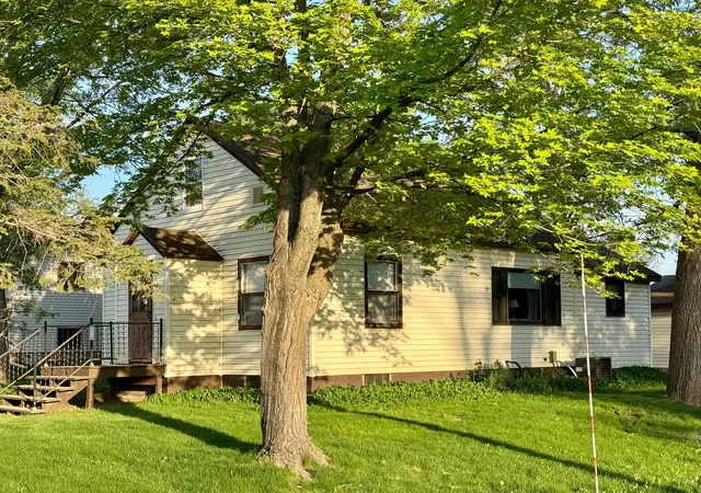 Homes for sale in Isle, MN | 685 Main St W, Isle, MN 56342 | MLS# 6705841