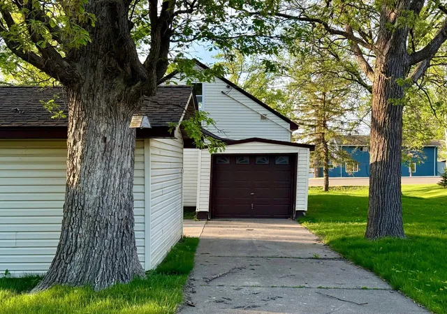 Homes for sale in Isle, MN | 685 Main St W, Isle, MN 56342 | MLS# 6705841