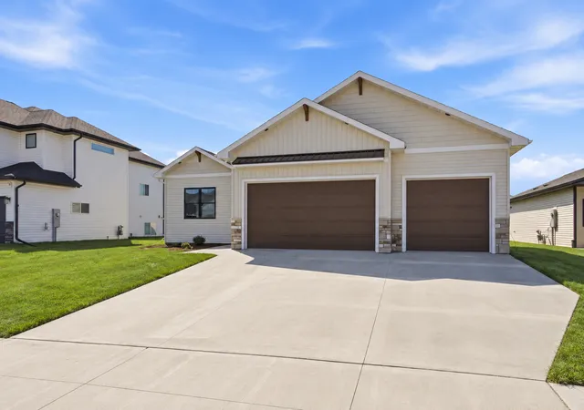 Photo 2 of Single family home for sale at 5868 Ellis Dr W, West Fargo, ND 58078 | MLS# 6707573 | Listing updated on 2026-09-29