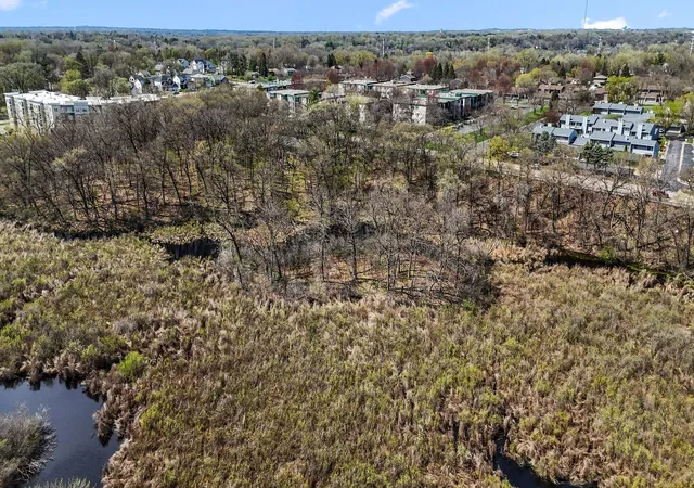 4th image of 556 County Road C W, Roseville, MN 55113 | MLS# 6708093