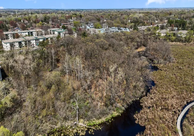 5th image of 556 County Road C W, Roseville, MN 55113 | MLS# 6708093