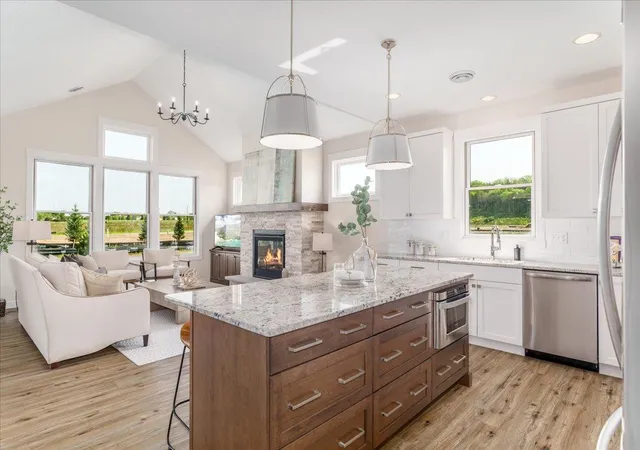 4th image of 2341 Sharon Lane, Hudson, WI 54016 | MLS# 6711062