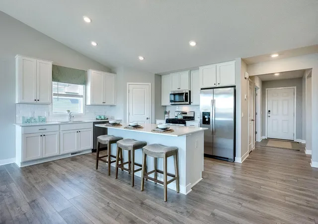 2nd image of 17232 Durham Dr, Lakeville, MN 55044 | MLS# 6711500