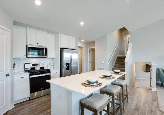4th image of 17232 Durham Dr, Lakeville, MN 55044 | MLS# 6711500