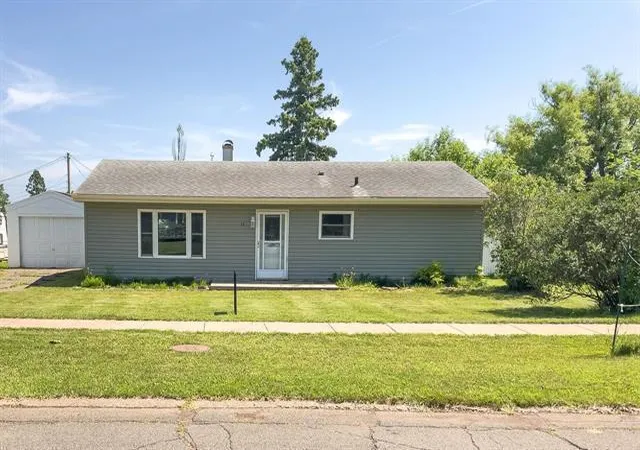 3rd image of 53 Edwards Dr, Silver Bay, MN 55614 | MLS# 6711996