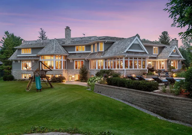Photo 3 of Mansion for sale at 4708 Annaway Dr, Minneapolis, MN 55436 | MLS# 6713081 | Listing updated on 2026-07-15