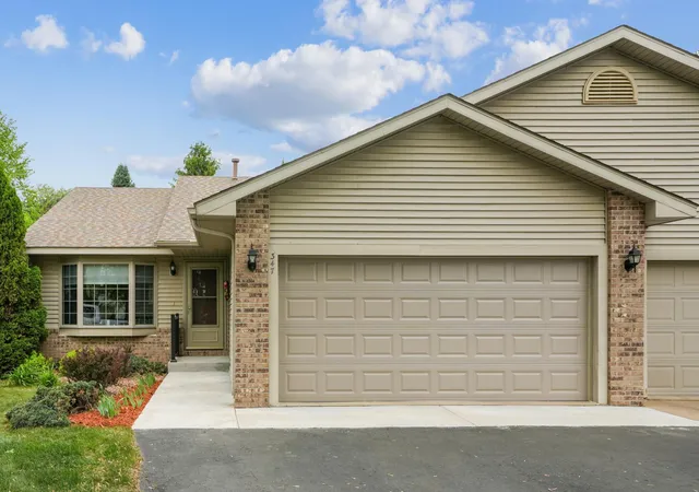 Photo 2 of Townhouse for sale at 347 Wesley Ct, River Falls, WI 54022 | MLS# 6718173 | Listing updated on 2026-10-08