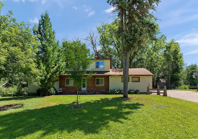 Homes for sale in Mendota Heights, MN | 2300 Pagel Road, Mendota Heights, MN 55120 | MLS# 6721055