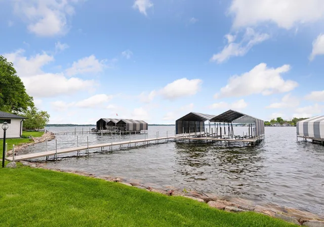 Photo 3 of Single Family Residence at 1397 Orono Ln, Wayzata, MN 55391 | MLS# 6722467 |  | Sold on 2025-10-02