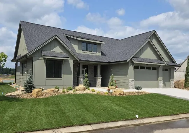 Photo 1 of Single family home for sale at 1747 Mayowood Ct Sw, Rochester, MN 55902 | MLS# 6725319 | Listing updated on 2026-09-22