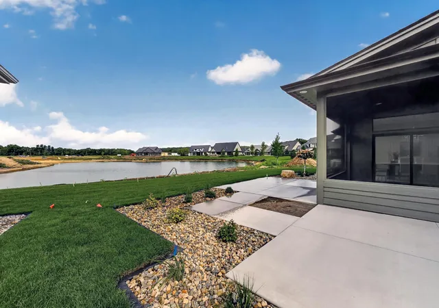 Photo 3 of Single family home for sale at 1747 Mayowood Ct Sw, Rochester, MN 55902 | MLS# 6725319 | Listing updated on 2026-09-22