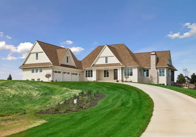 Photo 1 of Single family home for sale at 7958 207th Street E, Prior Lake, MN 55372 | MLS# 6725468 | Listing updated on 2026-09-23