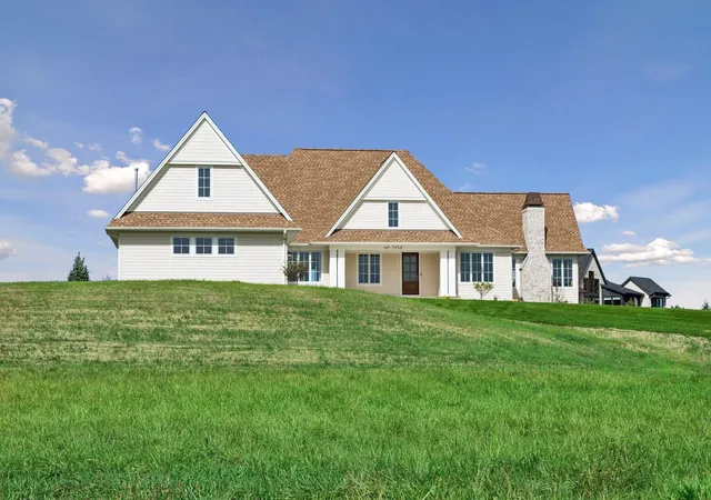 Photo 3 of Single family home for sale at 7958 207th Street E, Prior Lake, MN 55372 | MLS# 6725468 | Listing updated on 2026-09-23