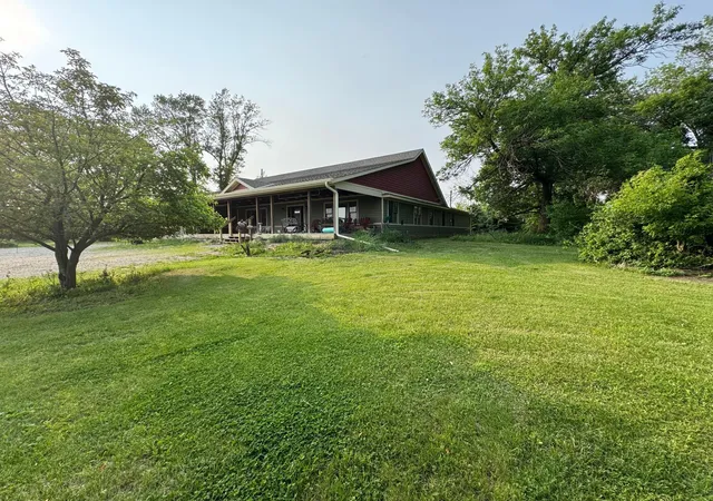 2nd image of 15913 810th Ave, Glenville, MN 56036 | MLS# 6726073