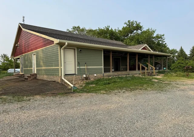 4th image of 15913 810Th Ave, Glenville, MN 56036 | MLS# 6726073