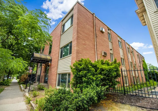 2nd image of 3018 Aldrich Ave S, Minneapolis, MN 55408