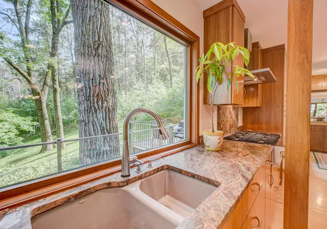 Photo 2 of Single family home for sale at 15511 Afton Hills Dr S, Afton, MN 55001 | MLS# 6729161 | Listing updated on 2026-10-22