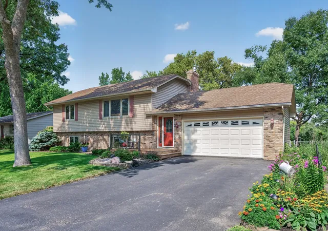 1st image of 6227 Annapolis Ln N, Maple Grove, MN 55311 | MLS# 6729860