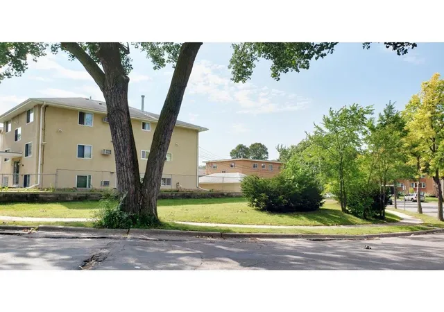 2nd image of 5735 Sander Dr, Minneapolis, MN 55417 | MLS# 6730413