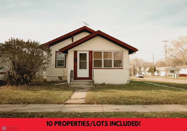 Photo 1 of Single family home for sale at 1044 16 Street N, Fargo, ND 58102 | MLS# 6733548 | Listing updated on 2026-06-19
