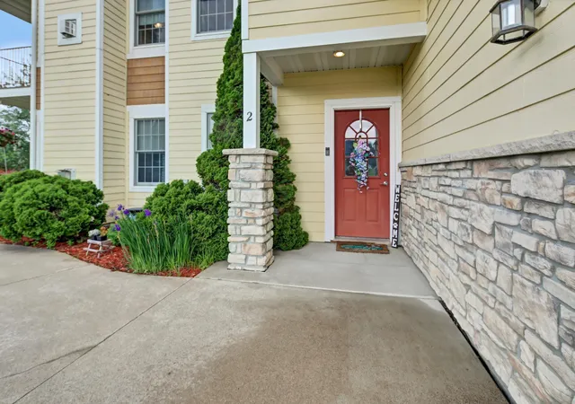 Homes for sale in Lake City, MN | 755 Hickory Way #2, Lake City, MN 55041 | MLS# 6736785