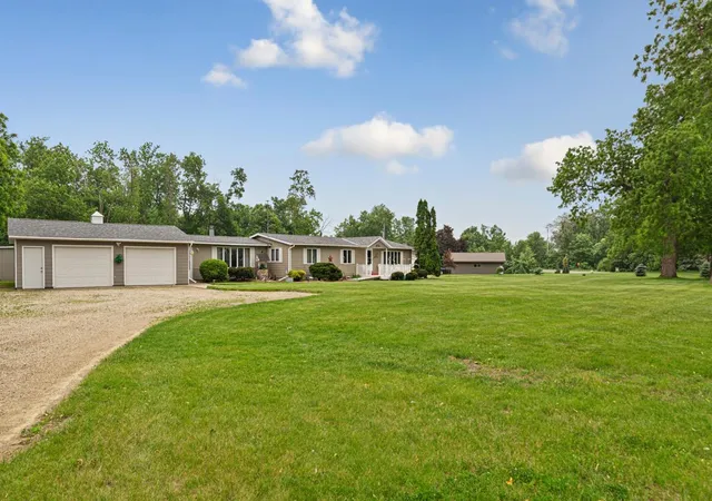 Homes for sale in Faribault, MN | 18221 Roberds Lake Blvd, Faribault, MN 55021 | MLS# 6737213