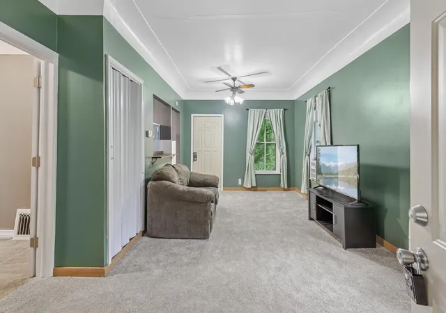Photo 3 of Single family home for sale at 377 Winona St E, Saint Paul, MN 55107 | MLS# 6738279 | Listing updated on 2026-10-08