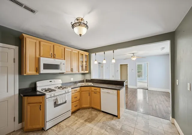 Listing Photo 4 - Condo for sale in building located at 2224 4th Ave N, Minneapolis, MN 55405