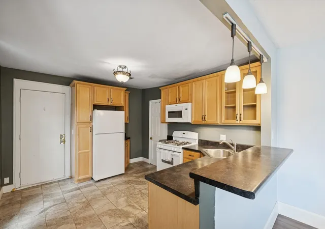 Listing Photo 5 - Condo for sale in building located at 2224 4th Ave N, Minneapolis, MN 55405