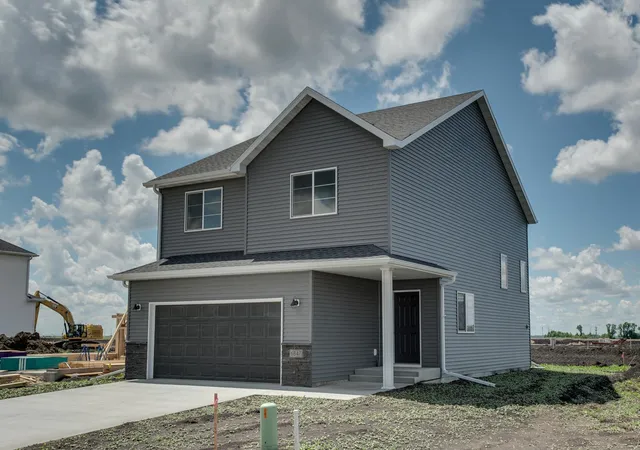 Photo 2 of Single family home for sale at 6847 Belding Dr S, Fargo, ND 58104 | MLS# 6742976 | Listing updated on 2026-09-19