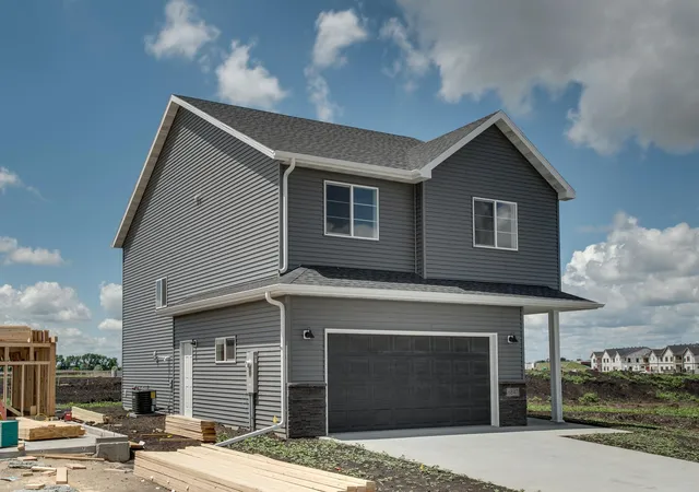 Photo 3 of Single family home for sale at 6847 Belding Dr S, Fargo, ND 58104 | MLS# 6742976 | Listing updated on 2026-09-19
