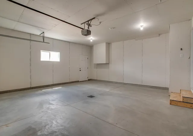 Photo 3 of Single family home for sale at 6847 Belding Dr S, Fargo, ND 58104 | MLS# 6742976 | Listing updated on 2026-09-19