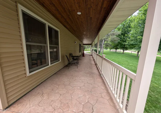 Homes for sale in Zumbrota, MN | 300 Sugarloaf Pkwy, Zumbrota, MN 55992 | MLS# 6743041