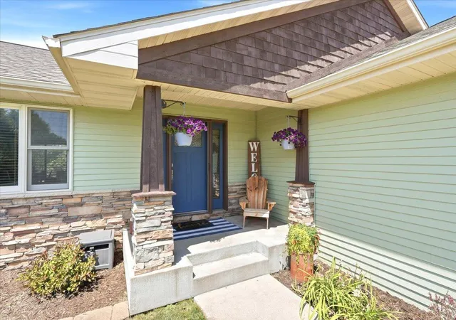 5th image of 1647 Valley Quail Dr, River Falls, WI 54022 | MLS# 6743855