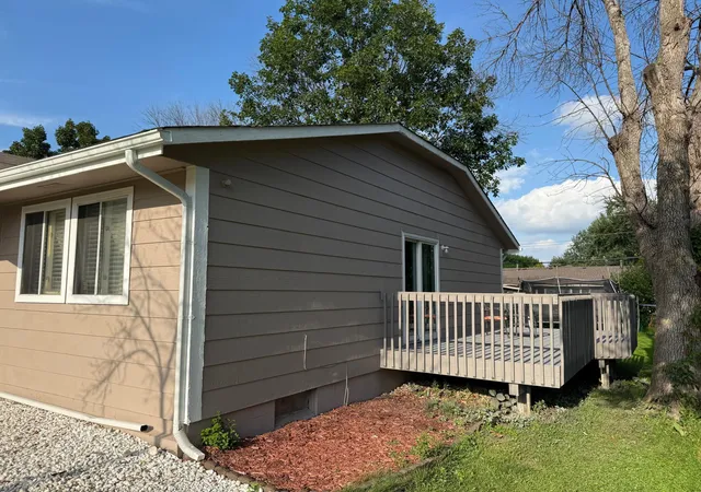 5th image of 8208 Halifax Ct N, Brooklyn Park, MN 55443